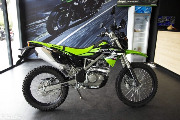 Cận cảnh xe cào cào Kawasaki KLX250  Vatgia Hỏi  Đáp